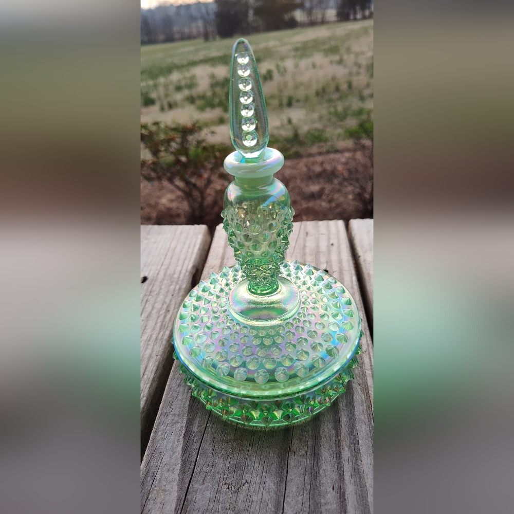 Fenton Willow Green Opalescent Iridized Boxtel.